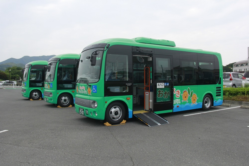 バス1