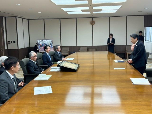 福岡県知事表敬訪問2