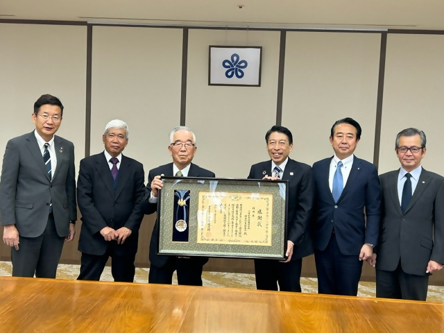 福岡県知事表敬訪問1